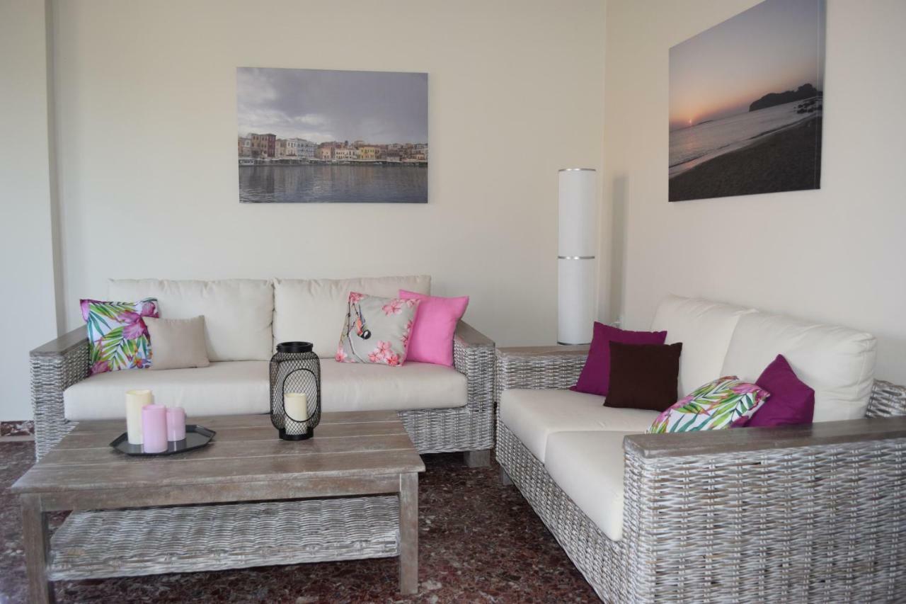 Modern Apartment With Garden Kíssamos Buitenkant foto