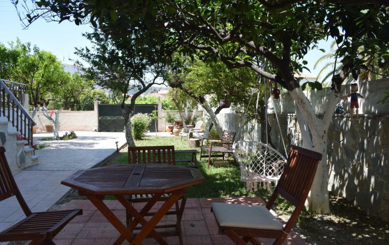 Modern Apartment With Garden Kíssamos Buitenkant foto